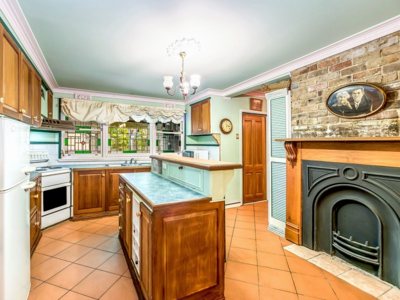 34 Stuart Street, Helensburgh NSW 2508