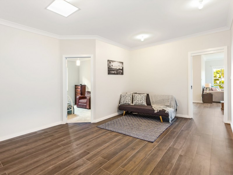 6 The Crescent, Helensburgh NSW 2508