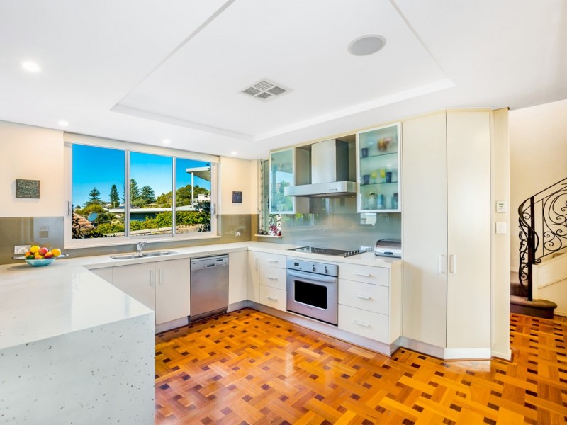 37A Murrawal Road, Stanwell Park NSW 2508