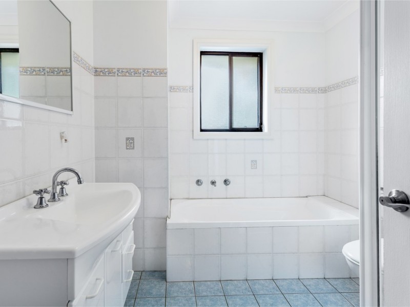 1/104A Bungaree Rd, Toongabbie NSW 2146