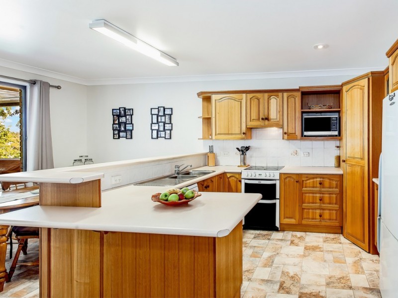16 Abbott Road, Heathcote NSW 2233