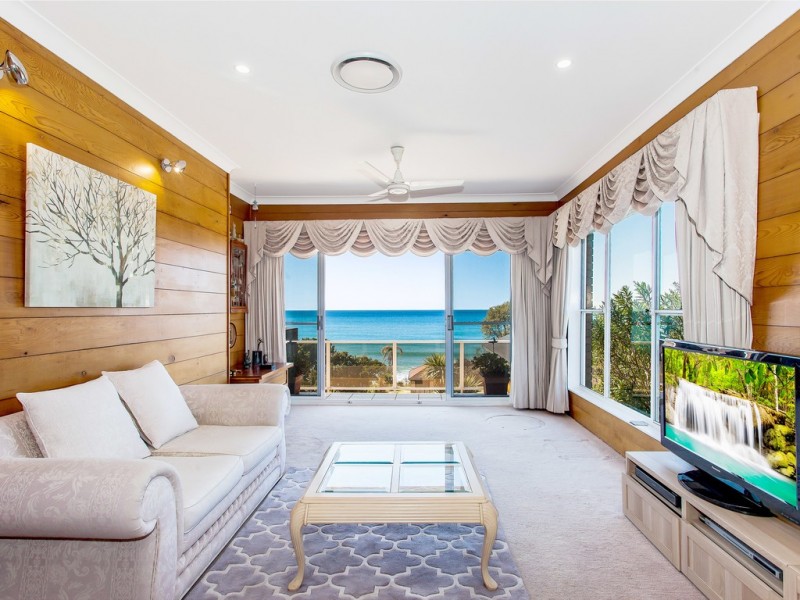 10 Reef Ave, Wombarra NSW 2515