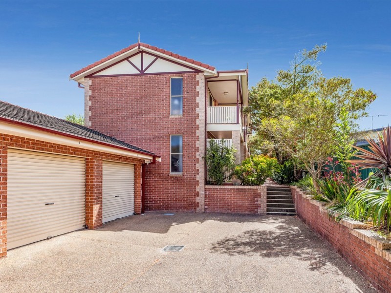 2/8 Stuart Street, Helensburgh NSW 2508