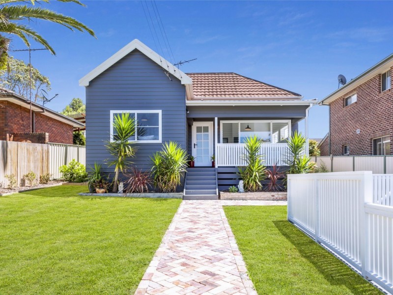 34 Park Ave, Helensburgh NSW 2508