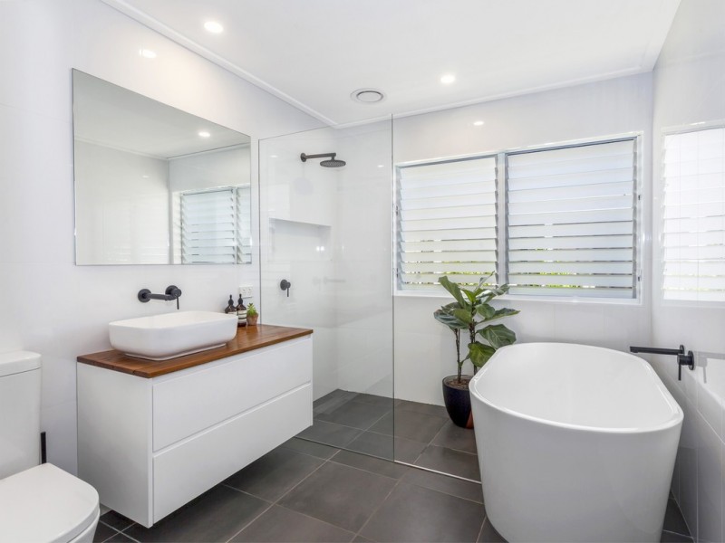 34 Park Ave, Helensburgh NSW 2508