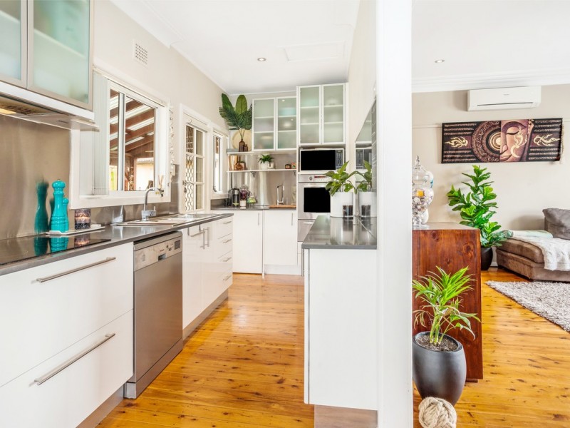 4 Hay Street, Helensburgh NSW 2508