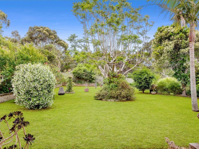 38 Annesley Ave, Stanwell Tops NSW 2508