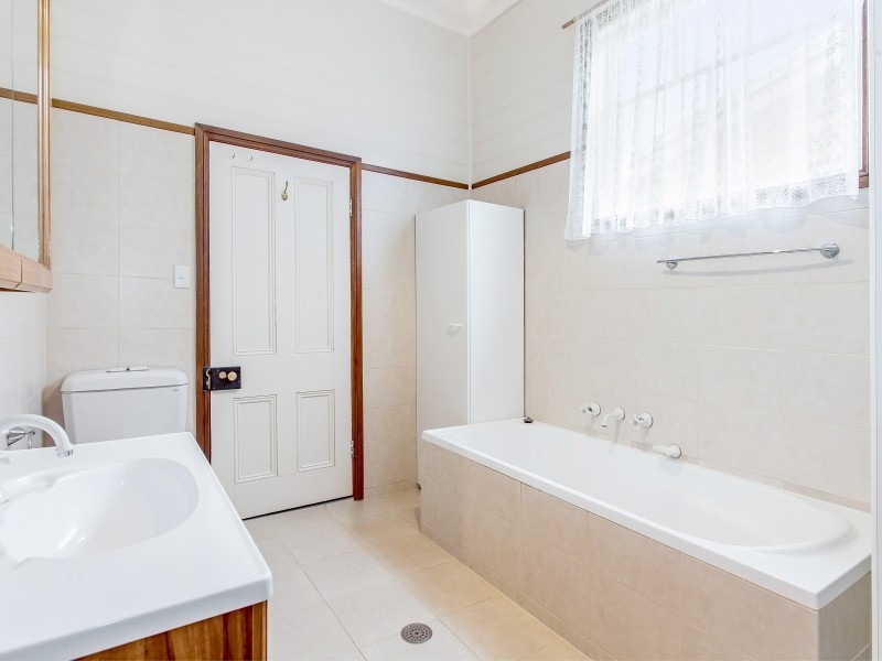 72-74 Parkes, Helensburgh NSW 2508