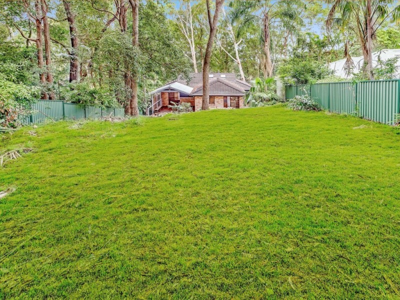 4 Chellow Dene Ave, Stanwell Park NSW 2508