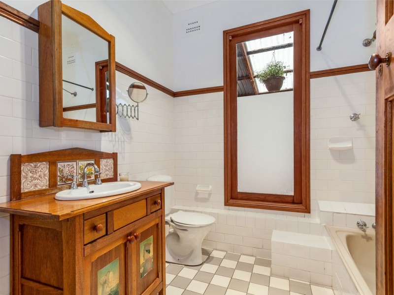 49 Parkes Street, Helensburgh NSW 2508