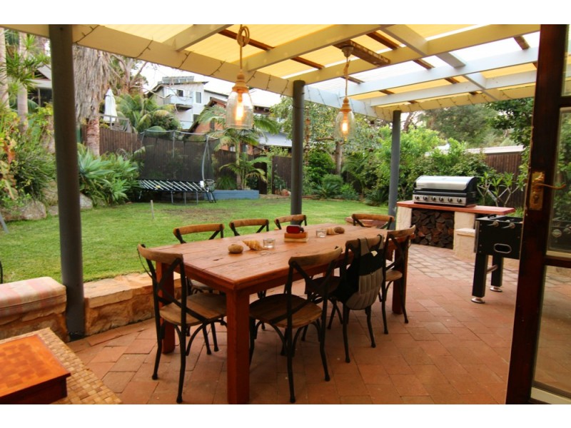 17 Lower Coast Road, Stanwell Park NSW 2508