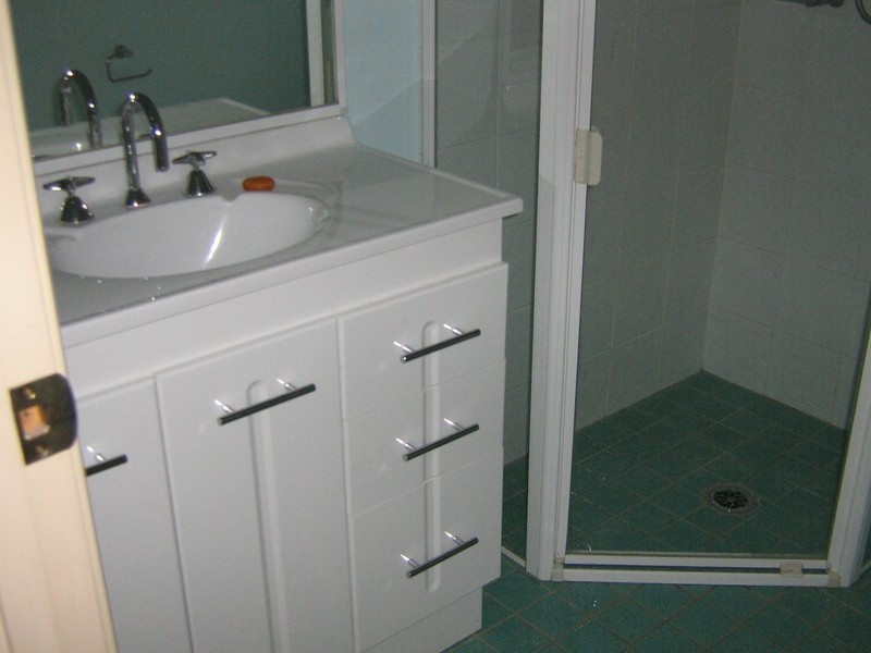 8 Rudd Close, Casula NSW 2170