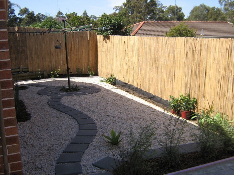 8 Rudd Close, Casula NSW 2170