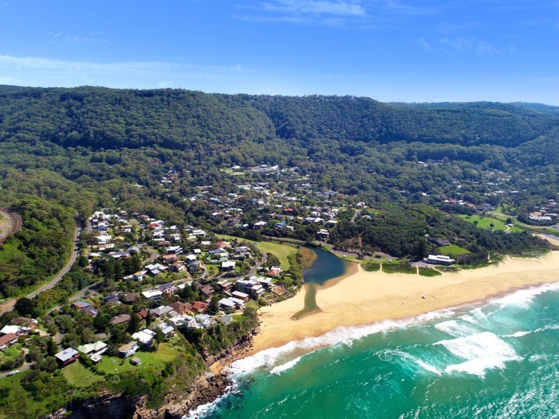 11 Lower Coast Road, Stanwell Park NSW 2508
