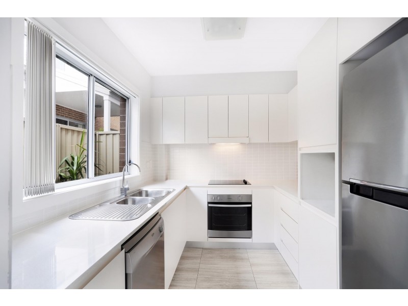 20/15 Park Ave, Helensburgh NSW 2508