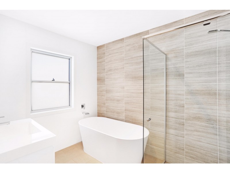 20/15 Park Ave, Helensburgh NSW 2508