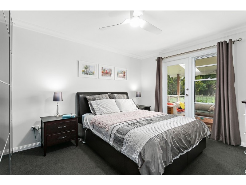 17 Fords Road, Thirroul NSW 2515
