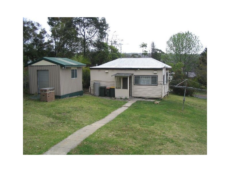 10 Foster Street, Helensburgh NSW 2508