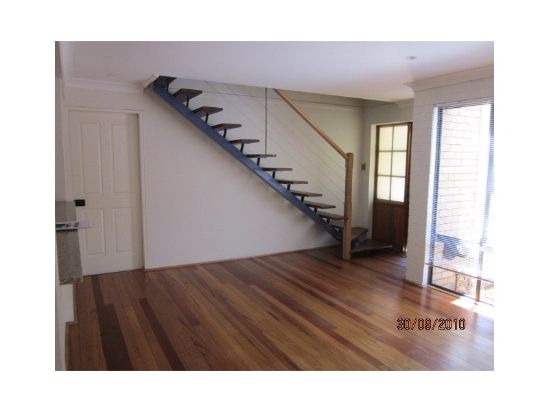 11 11 Cochrane Street, Thirroul NSW 2515