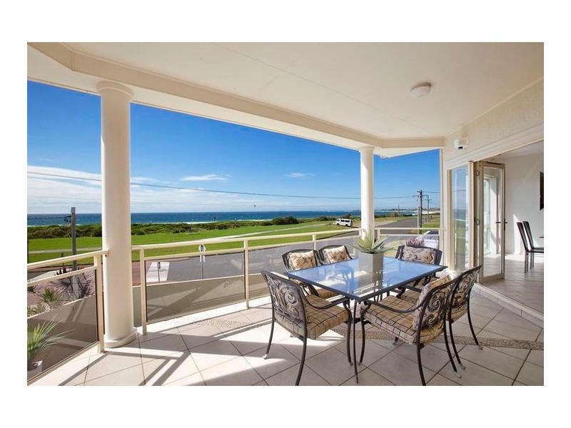 20 Beach Drive, Woonona NSW 2517