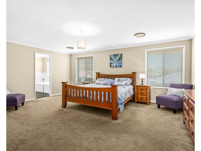 11 McLerie Street, Helensburgh NSW 2508