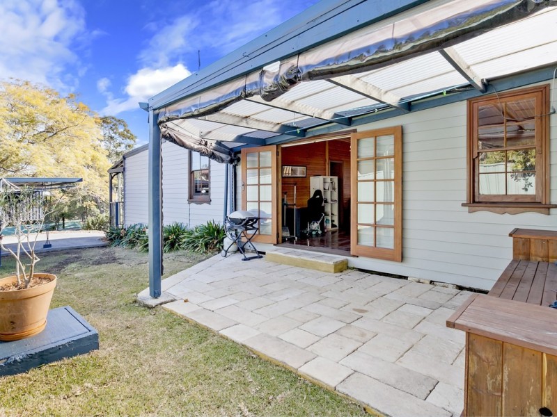 23 Parkes Street, Helensburgh NSW 2508