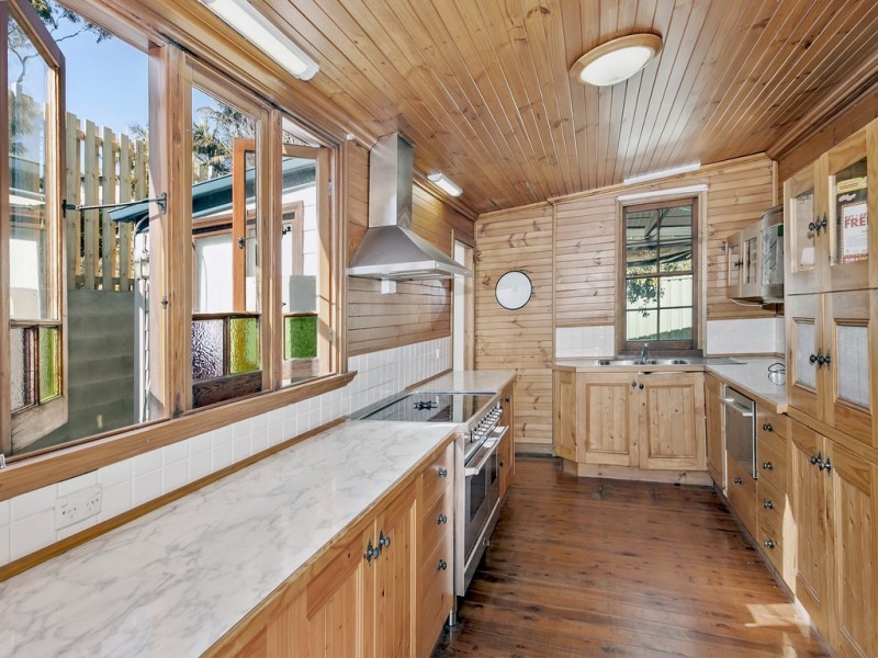 23 Parkes Street, Helensburgh NSW 2508