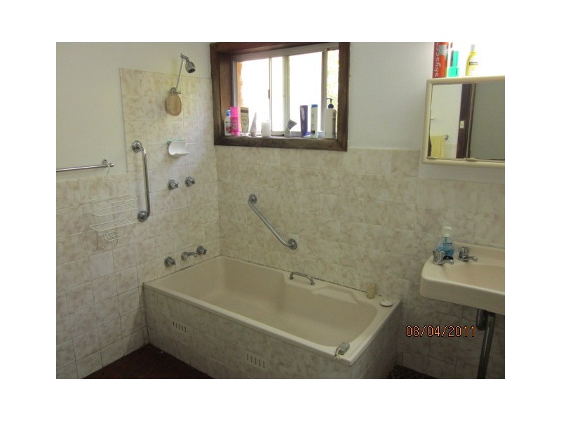 13 Railway Crescent, Stanwell Park NSW 2508