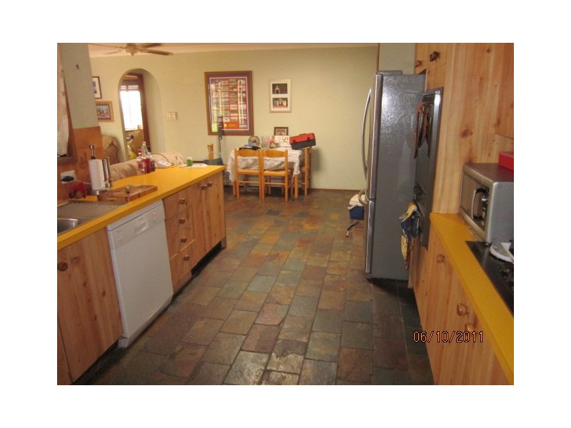 38 Robertson Street, Helensburgh NSW 2508