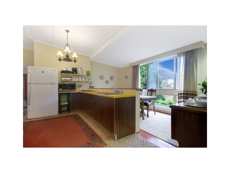 15 Foster Street, Helensburgh NSW 2508