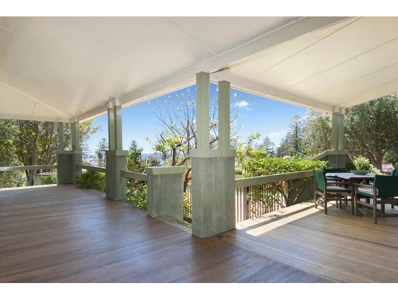 4 Headland Ave, Austinmer NSW 2515