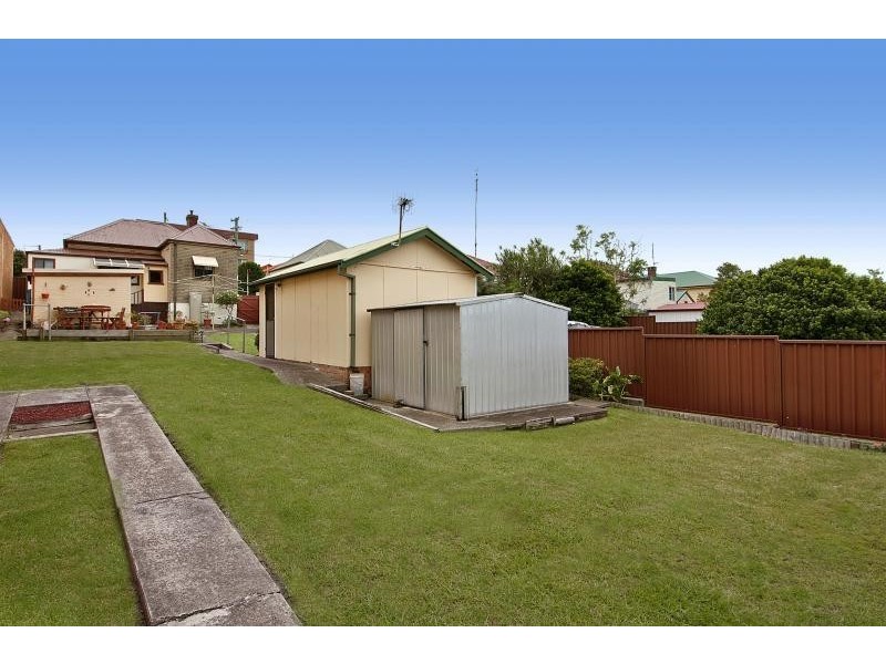 12 Russell Street, Woonona NSW 2517