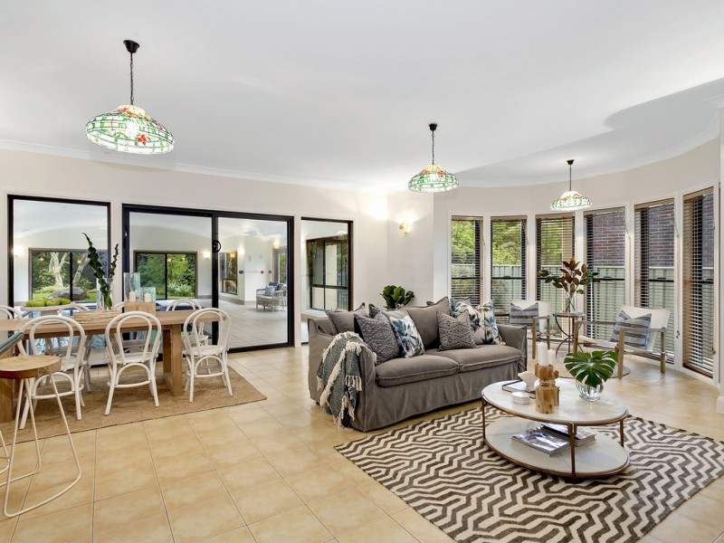 8 Squires Crescent, Coledale NSW 2515