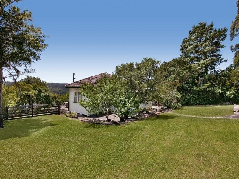 13 Halls Road, Helensburgh NSW 2508