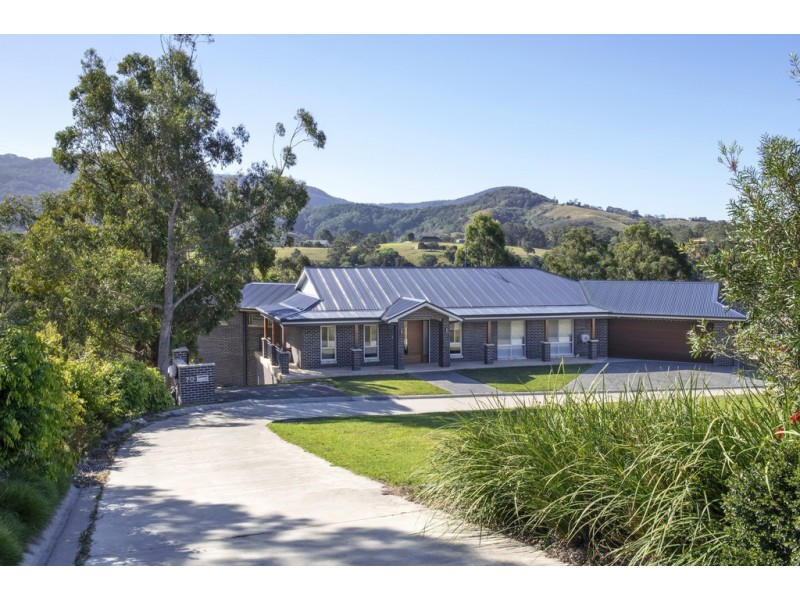 70 William James Drive, Mount Kembla NSW 2526