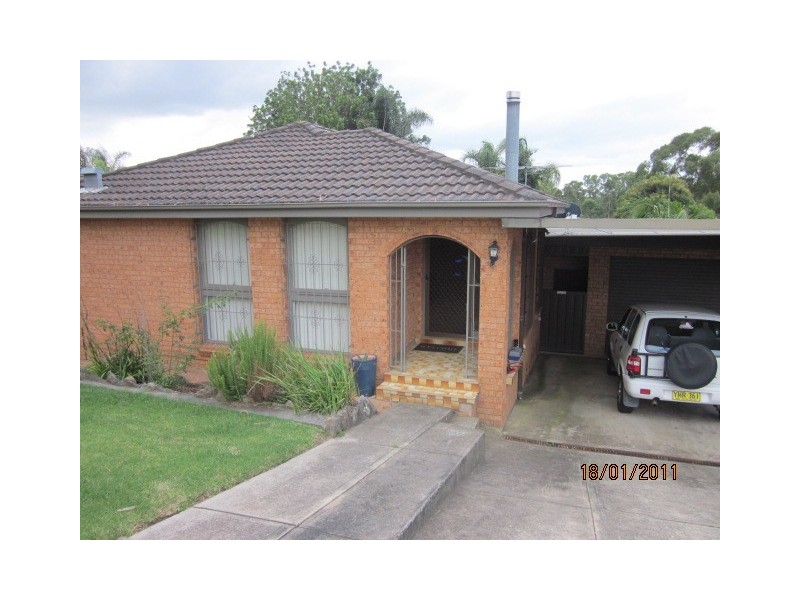 17 Leicester Street, Leumeah NSW 2560