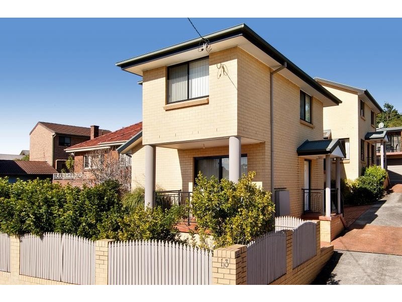 1/13 Rowlands Avenue, Wollongong NSW 2500
