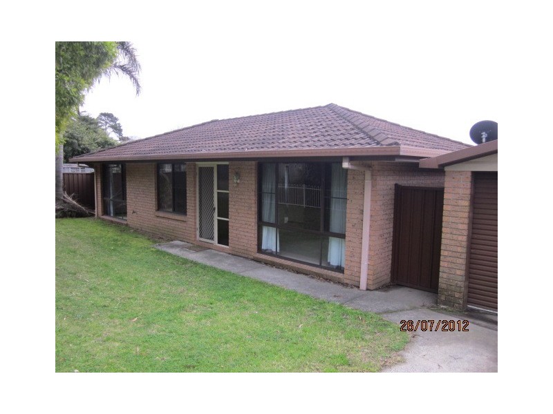 2B Robertson Street, Helensburgh NSW 2508