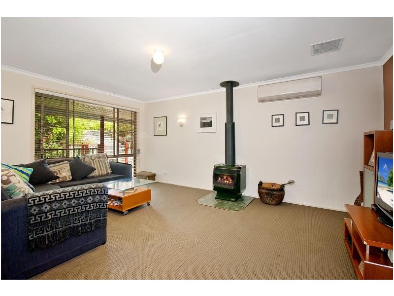 17 Chadwick Grove, Helensburgh NSW 2508