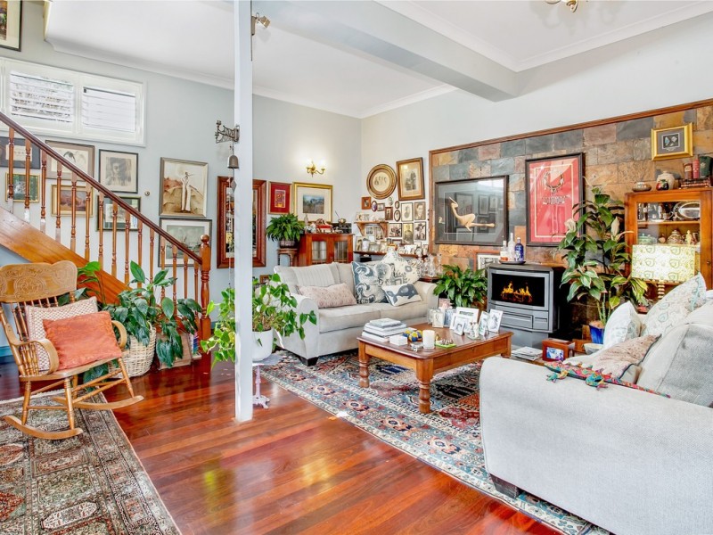 21 The Lookout, Thirroul NSW 2515