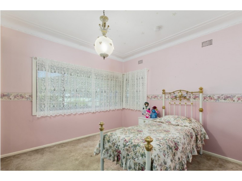 15 Robsons Road, Keiraville NSW 2500