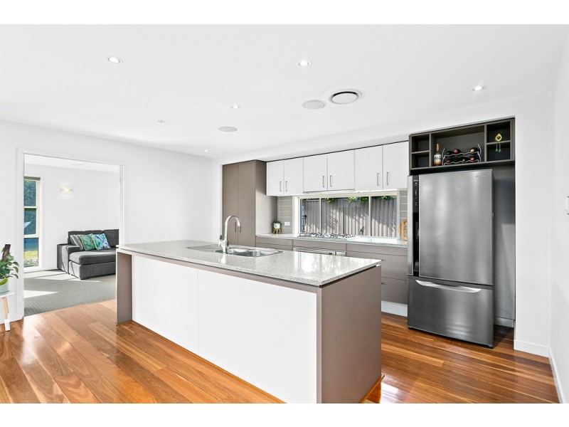 3 Cemetery Road, Helensburgh NSW 2508