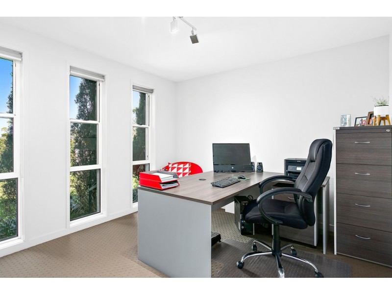 3 Cemetery Road, Helensburgh NSW 2508