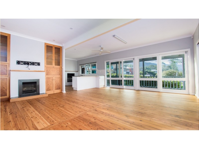 4 Lawrence Hargrave Drive, Austinmer NSW 2515