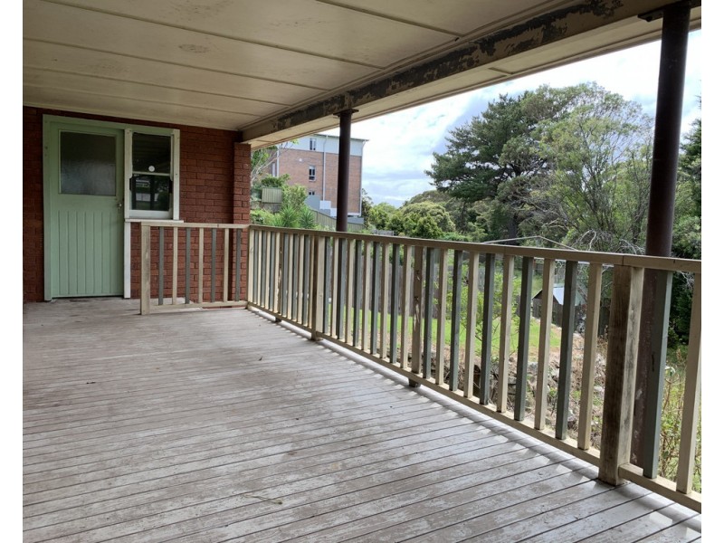 71 Walker Street, Helensburgh NSW 2508