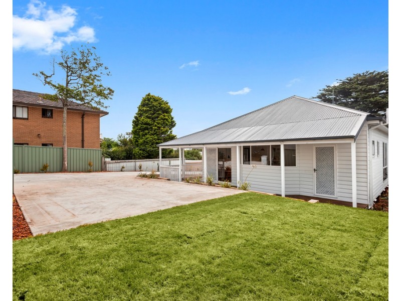 24 Cross Street, Corrimal NSW 2518