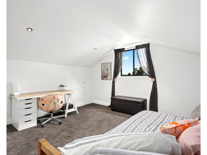 18 Halls Road, Helensburgh NSW 2508