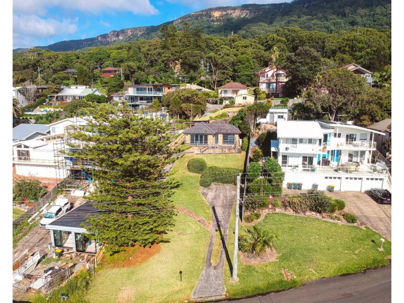 8 Haig Street, Wombarra NSW 2515