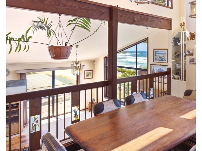 8 Kallaroo Ave, Stanwell Park NSW 2508