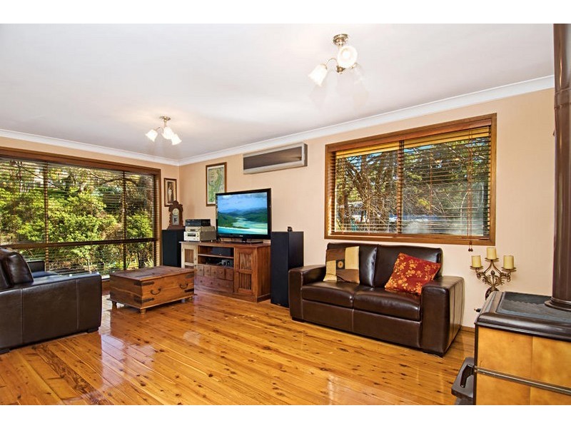 15 Vera Street, Helensburgh NSW 2508